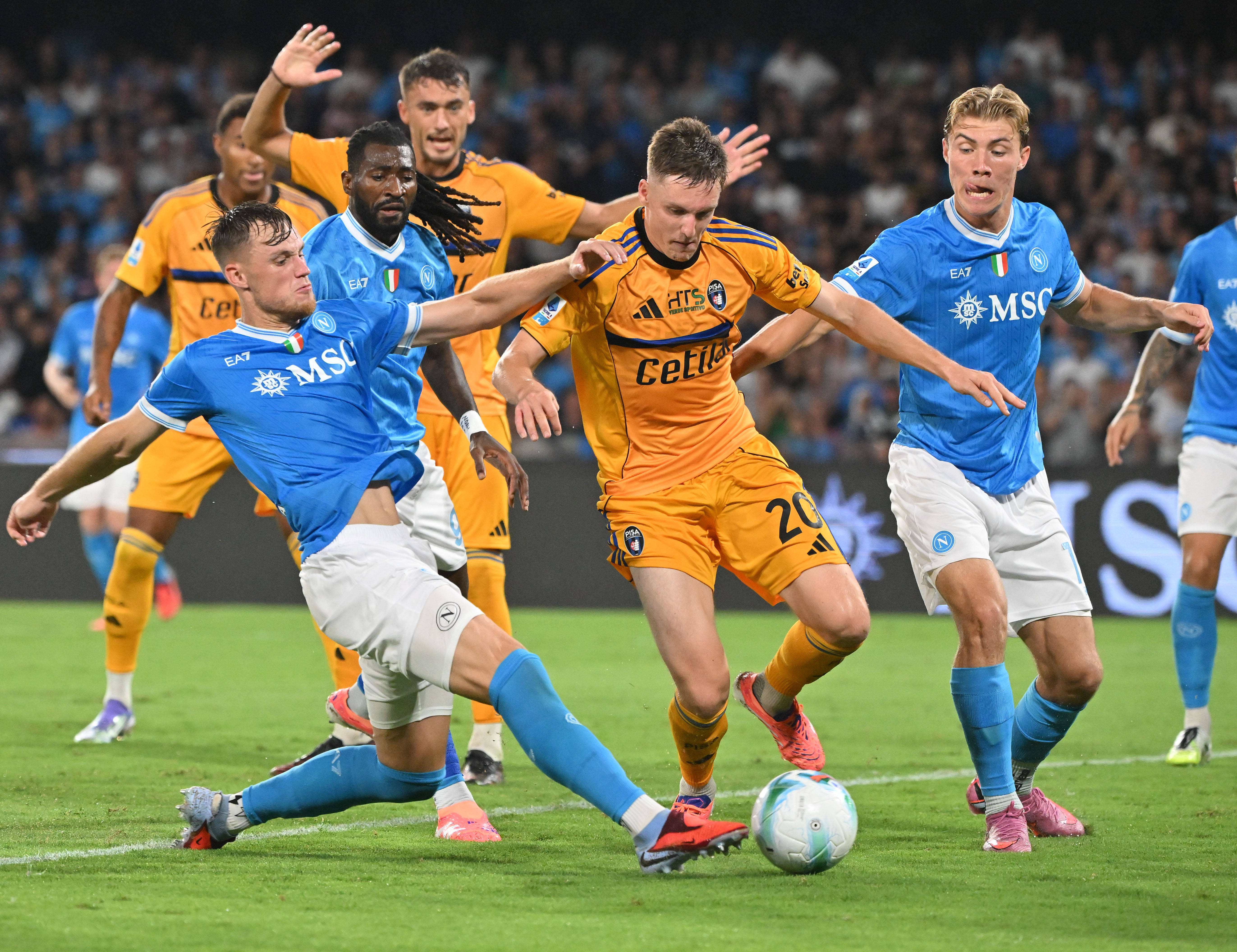 aiyouxi sports-国际比赛日足总杯焦点战，AC米兰再遭质疑，引发热议，控场能力受关注的简单介绍-aiyouxi sports